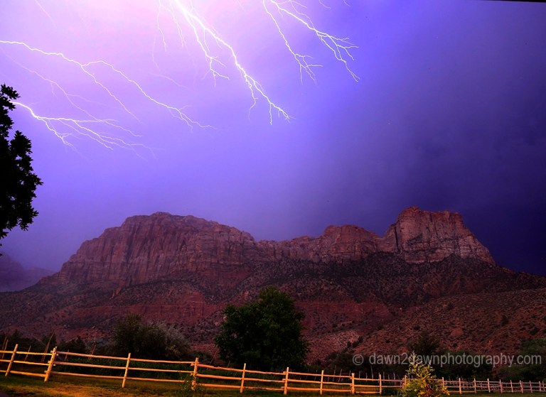 Zion Lightning B_4647